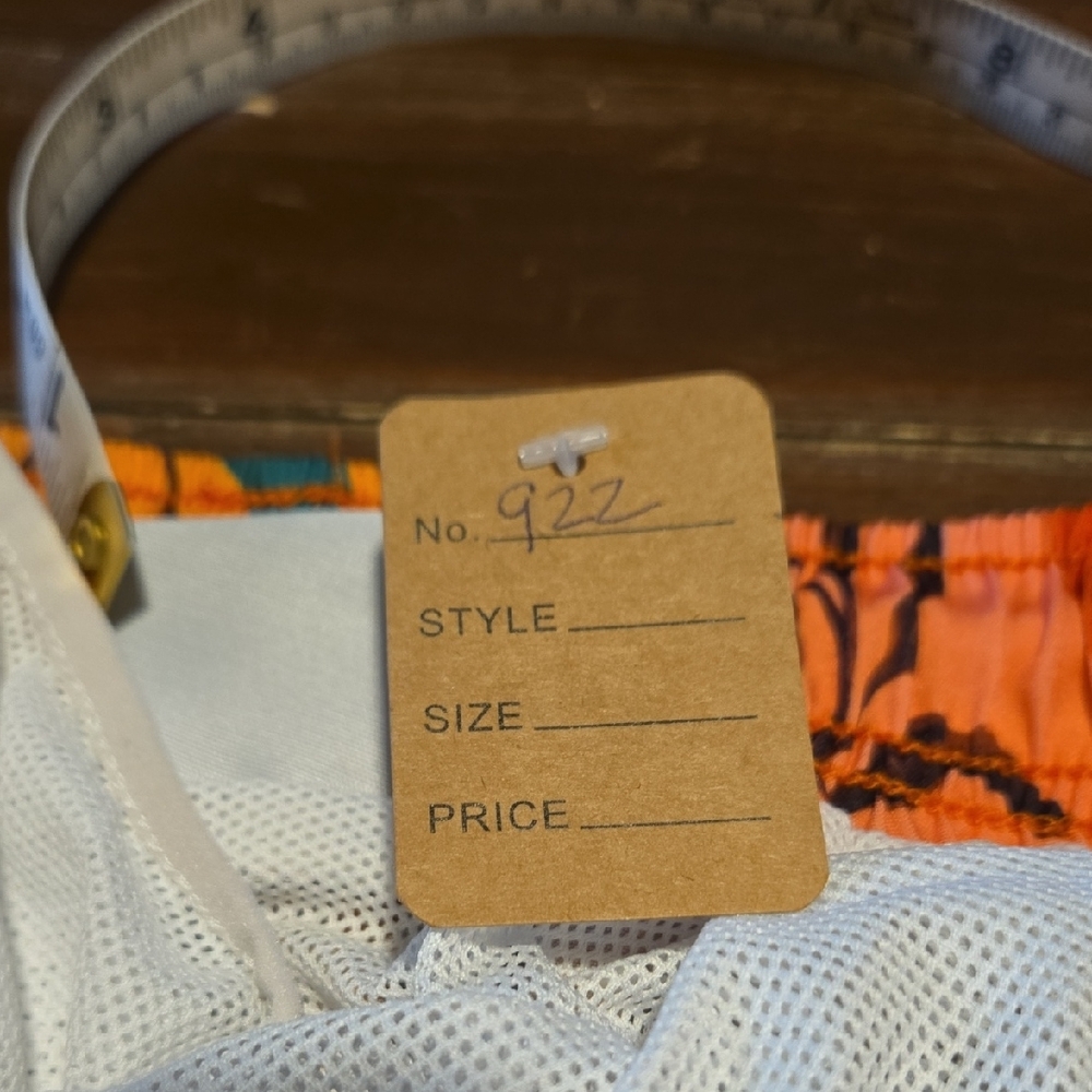 Cove Multicolor Leaf Pattern Shorts - Picture 12 of 12